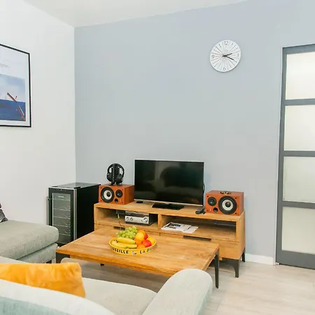 Appartamento 1br In The Centre Of *